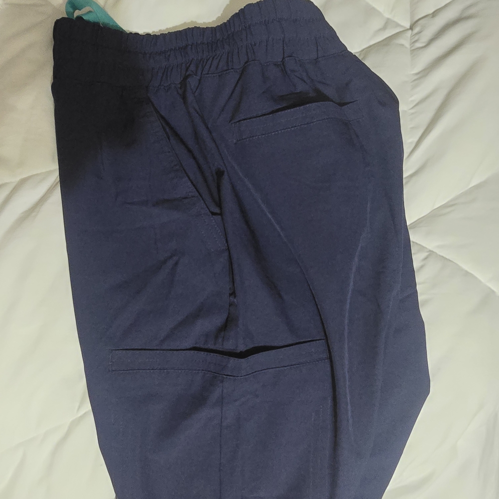 FIGS High Waisted Scrub Pants - Picture 7 of 10
